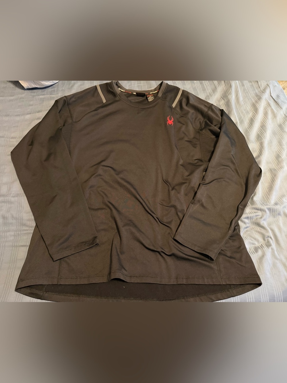 Spyder active men’s long sleeve black top large
